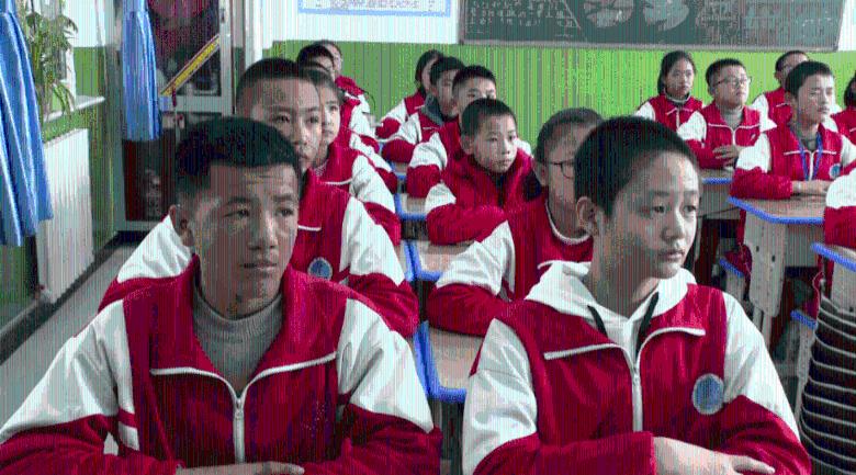 公路坦克战